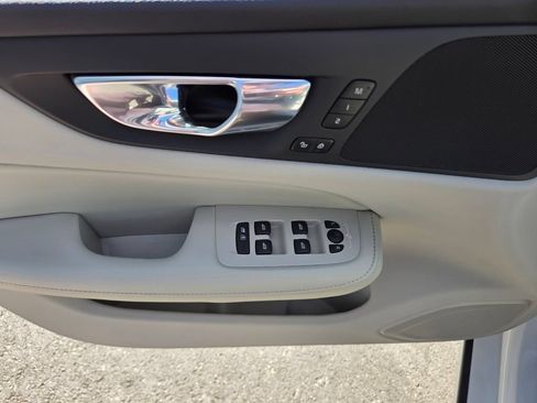 Used 2023 Volvo S60 B5 Plus w/ Climate Package FWD image 23