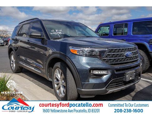 Used 2022 Ford Explorer XLT w/ Equipment Group 202A AWD/4WD image 1