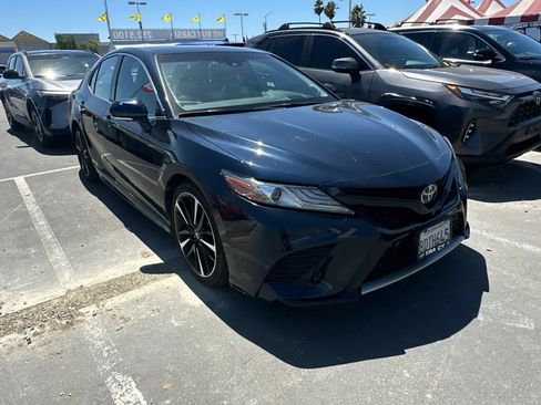 Used 2018 Toyota Camry XSE w/ Driver Assist Package FWD image 2