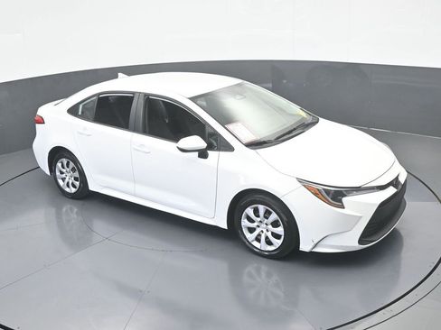 Used 2024 Toyota Corolla LE image 50