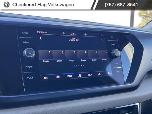 Used 2022 Volkswagen Taos SE image 38