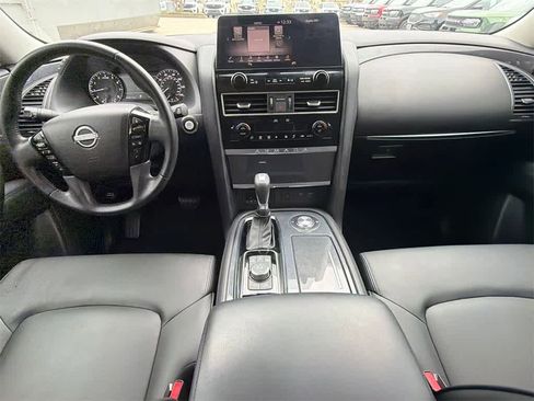 Used 2022 Nissan Armada SV w/ SV Appearance Package image 21