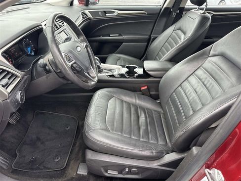 Used 2014 Ford Fusion SE w/ Equipment Group 202A image 19