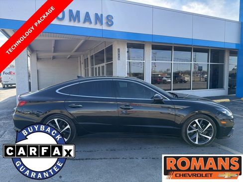 Used 2021 Hyundai Sonata SEL Plus w/ Tech Package image 2