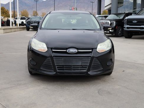 Used 2014 Ford Focus SE w/ SE Winter Package image 9