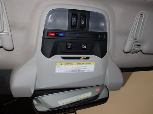 Used 2023 Subaru Crosstrek 2.5i Limited w/ Moonroof Package image 51