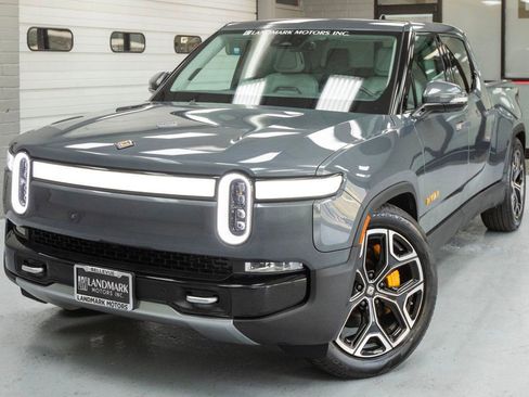 Used 2022 Rivian R1T Adventure image 13