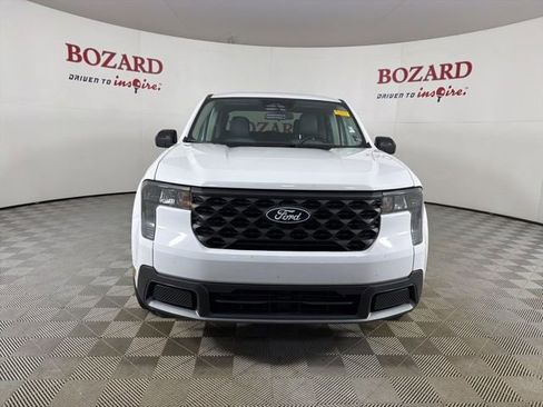 Used 2025 Ford Maverick XLT w/ XLT Luxury Package image 2