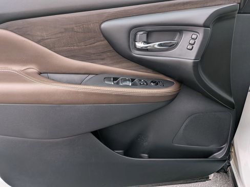 Used 2023 Nissan Murano Platinum AWD/4WD image 12