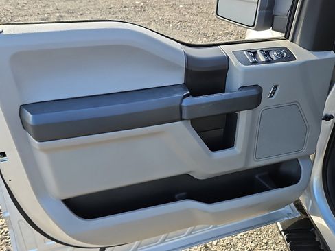 Used 2018 Ford F150 XL w/ Equipment Group 101A Mid image 12