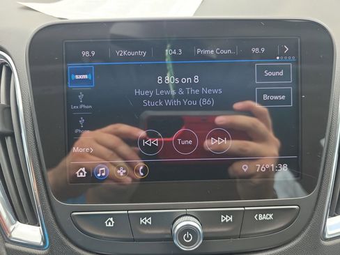 Used 2020 Chevrolet Malibu LT image 17