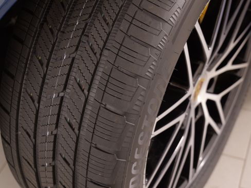 Used 2024 Porsche Cayenne S AWD/4WD image 76