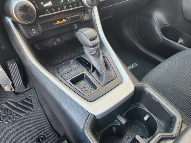 Used 2025 Toyota RAV4 LE FWD image 18