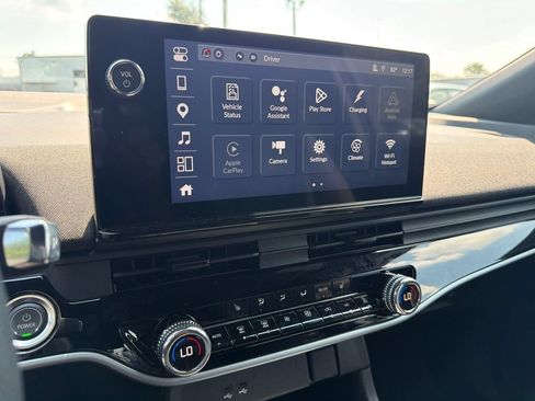 Used 2024 Honda Prologue EX image 32