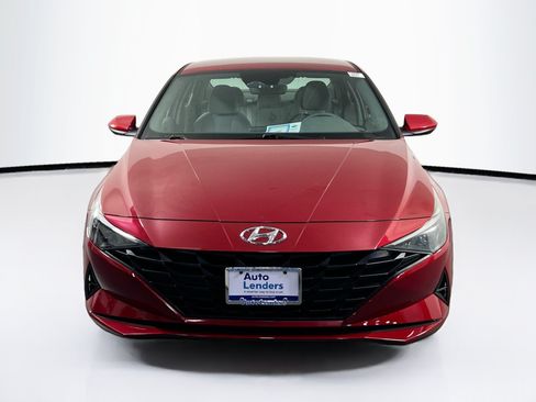 Used 2023 Hyundai Elantra SEL w/ Cargo Package FWD image 2