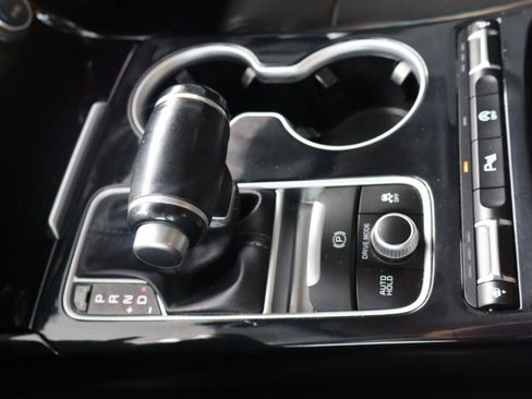 Used 2018 Kia Stinger Premium RWD image 22