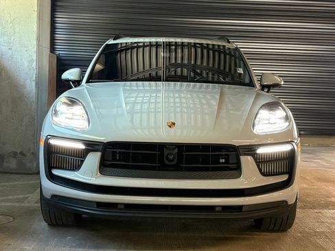 Certified 2023 Porsche Macan S AWD/4WD image 6
