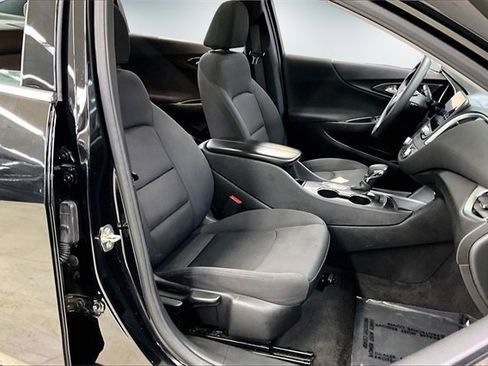 Used 2022 Chevrolet Malibu LT image 27
