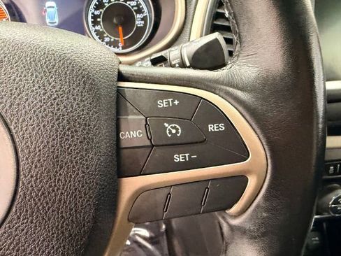 Used 2016 Jeep Cherokee Limited w/ Trailer Tow Group AWD/4WD image 30