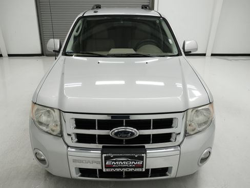 Used 2009 Ford Escape Limited FWD image 2