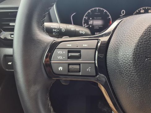 Used 2025 Honda Pilot EX-L image 15