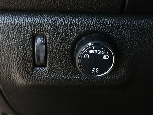 Used 2022 Chevrolet Colorado LT w/ Redline Special Edition image 25