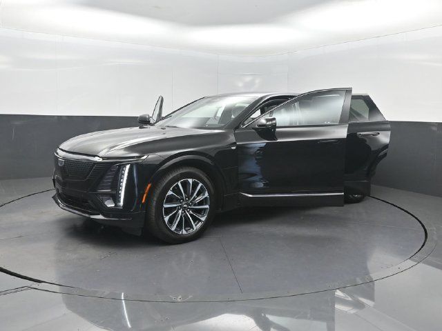 Used 2024 Cadillac Lyriq Sport AWD/4WD image 34