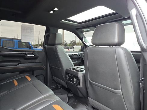 Used 2022 GMC Sierra 1500 AT4 w/ AT4 Premium Package image 12