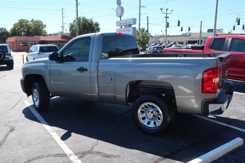 Used 2008 Chevrolet Silverado 1500 W/T RWD image 10