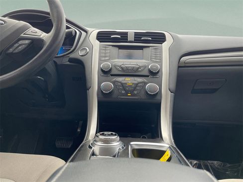 Used 2018 Ford Fusion S image 14