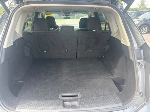Used 2025 Nissan Rogue SV FWD image 11