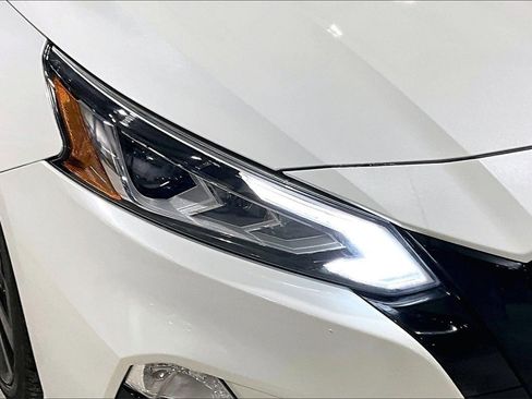 Used 2022 Nissan Altima 2.5 SR w/ Midnight Edition Package image 28