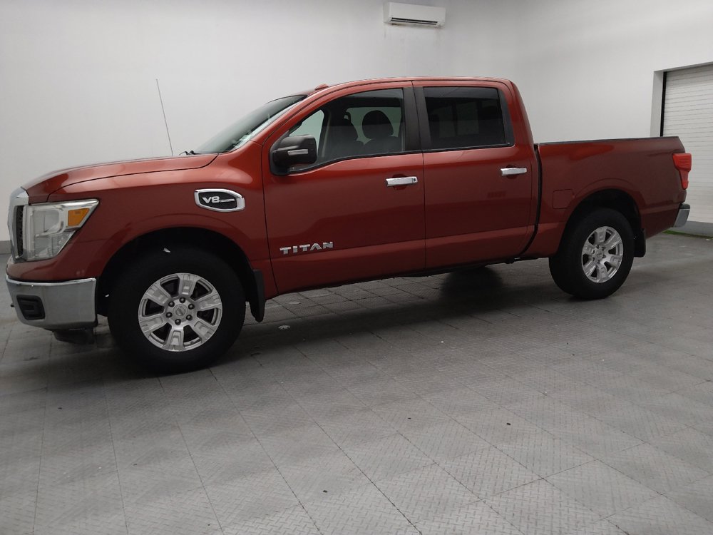 Used 2017 Nissan Titan SV AWD/4WD image 2