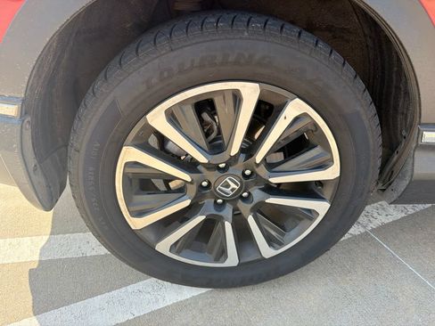 Used 2018 Honda CR-V Touring image 6
