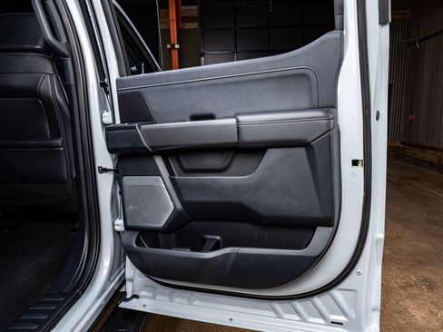 Used 2025 Ford F150 Lariat w/ Equipment Group 501A Mid image 39