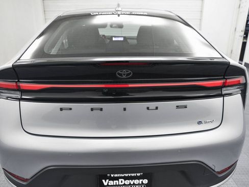 Used 2023 Toyota Prius Limited image 7