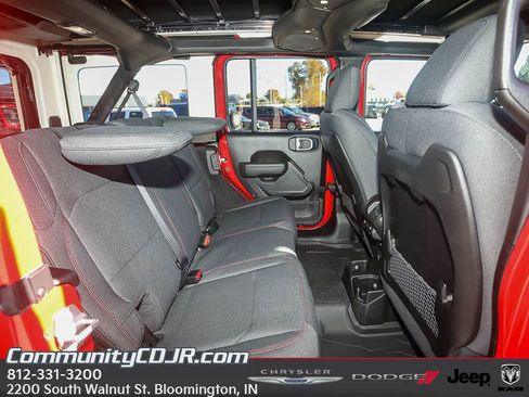 New 2026 Jeep Wrangler Unlimited Rubicon w/ Technology Group image 21