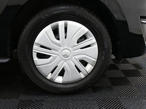 Used 2019 Mitsubishi Mirage ES image 31