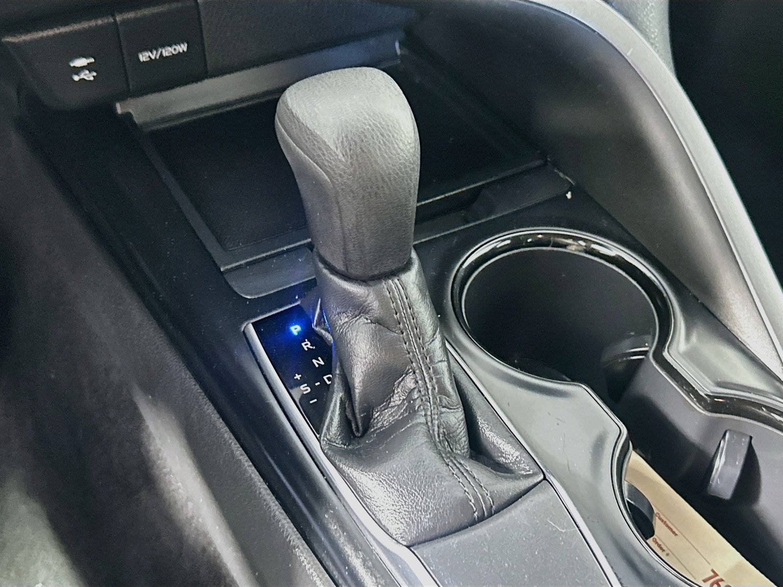 Used 2018 Toyota Camry LE FWD image 16