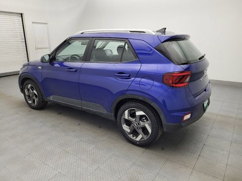 Used 2022 Hyundai Venue SEL w/ Cargo Package image 3