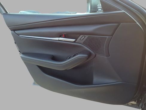 Used 2023 MAZDA MAZDA3 s image 11