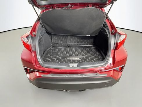 Used 2019 Toyota C-HR LE FWD image 24
