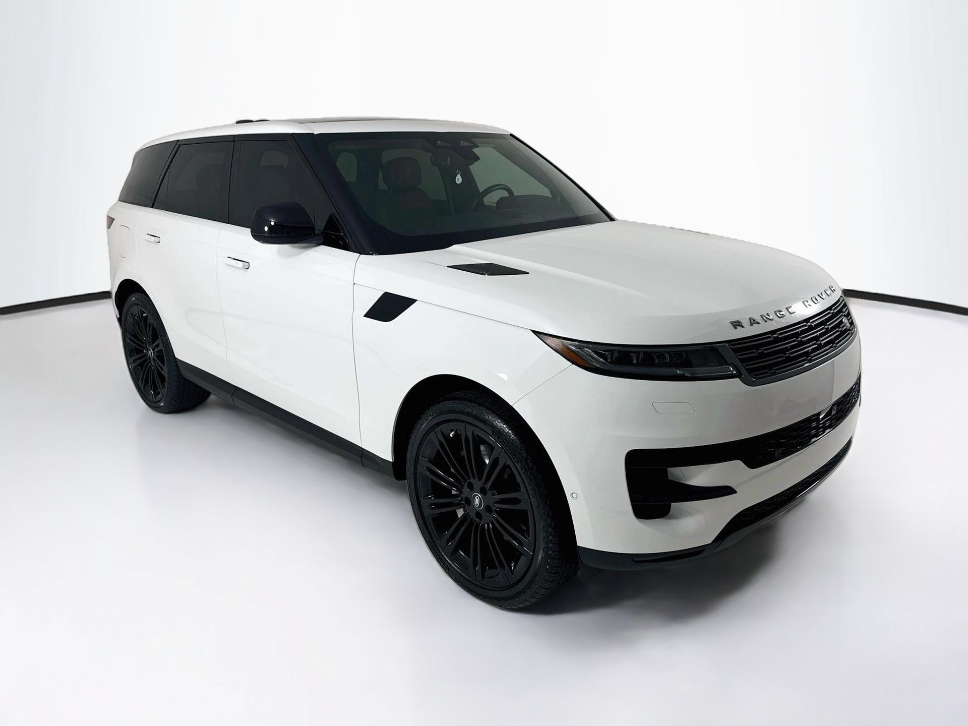 Used 2024 Land Rover Range Rover Sport SE AWD/4WD image 1