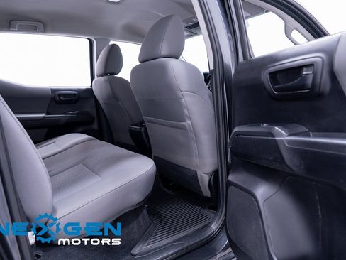 Used 2019 Toyota Tacoma SR image 38