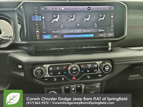 Certified 2025 Jeep Wrangler Unlimited Rubicon image 28