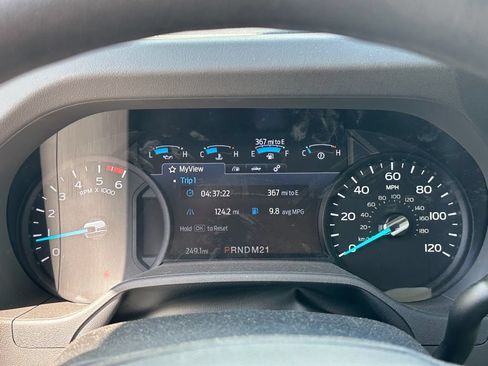 New 2027 Ford E-350 and Econoline 350 Super Duty w/ Interior Upgrade Package RWD image 13