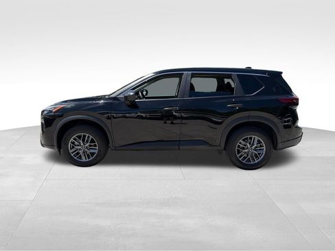 Used 2024 Nissan Rogue S FWD image 4