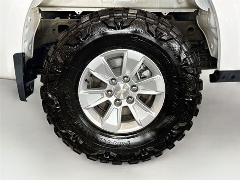 Used 2024 Chevrolet Silverado 1500 W/T w/ WT Value Package AWD/4WD image 31