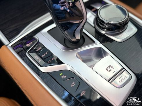 Used 2019 BMW 740i w/ Executive Package RWD image 25
