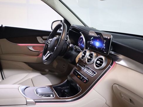 Used 2020 Mercedes-Benz GLC 300 4MATIC image 57